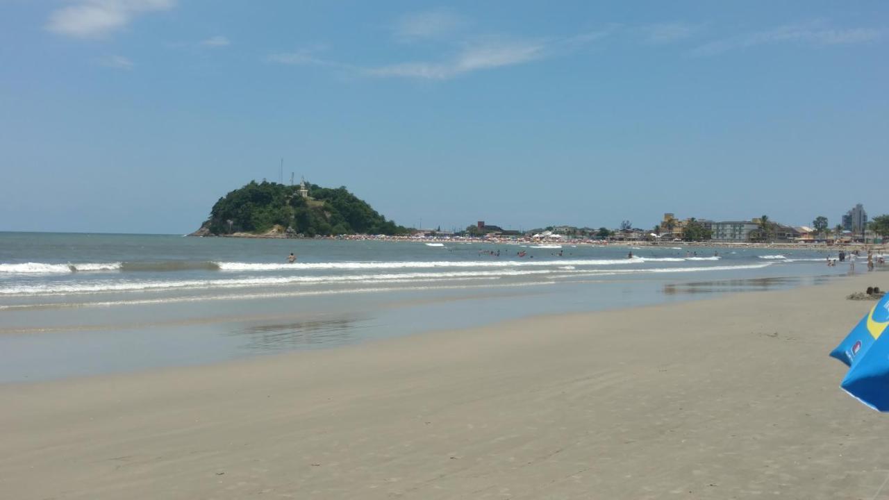 Apto Espetacular A 50 M Do Mar Em Condominio Com Piscinas Maravilhosas グァラトゥバ エクステリア 写真